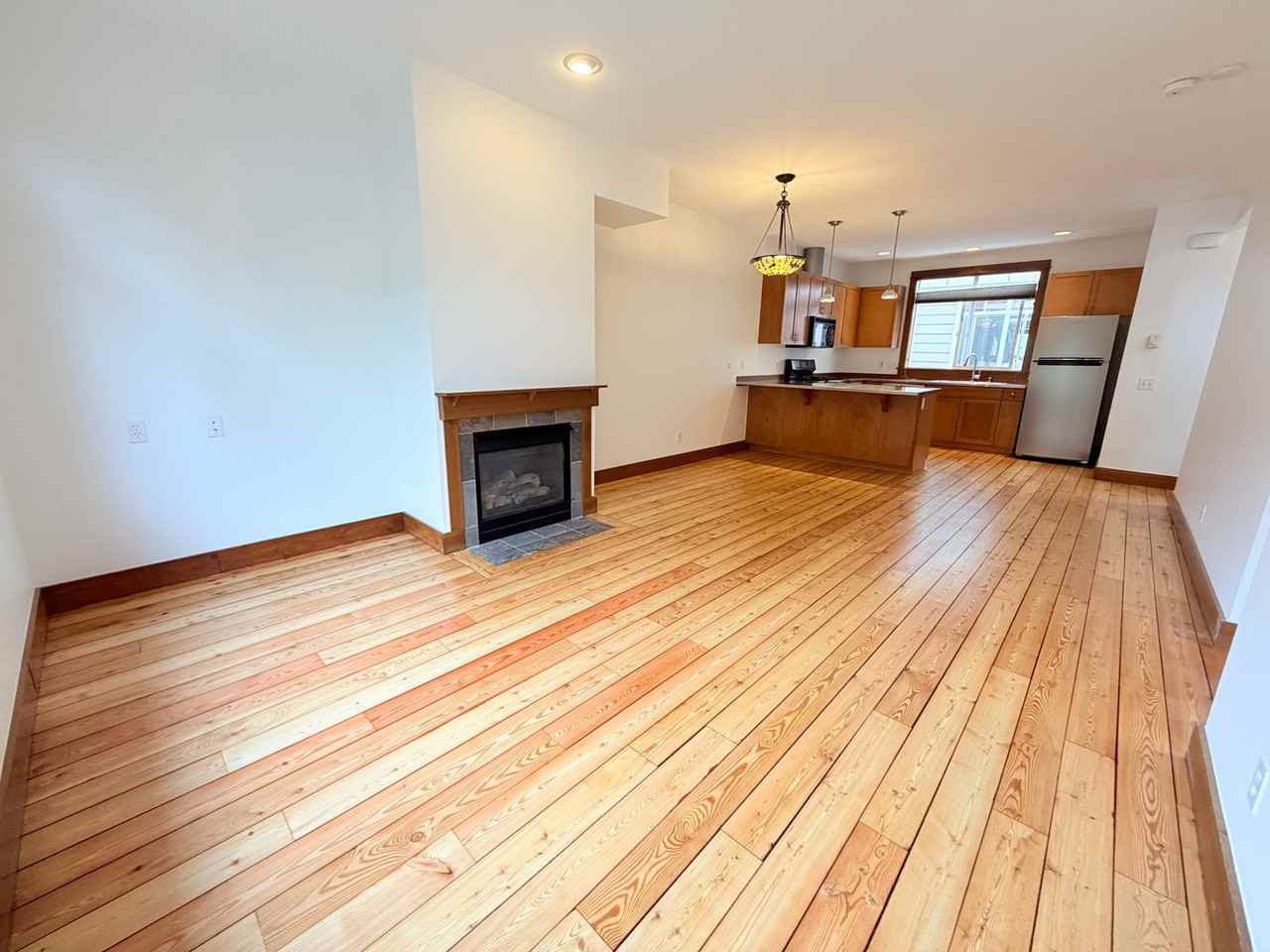 2823 S Charles St - Photo 2 of 21