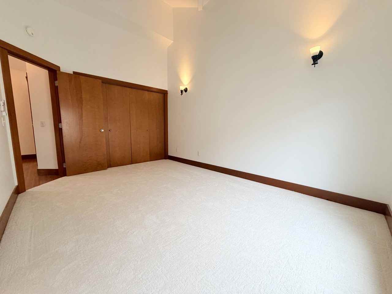 2823 S Charles St - Photo 6 of 21