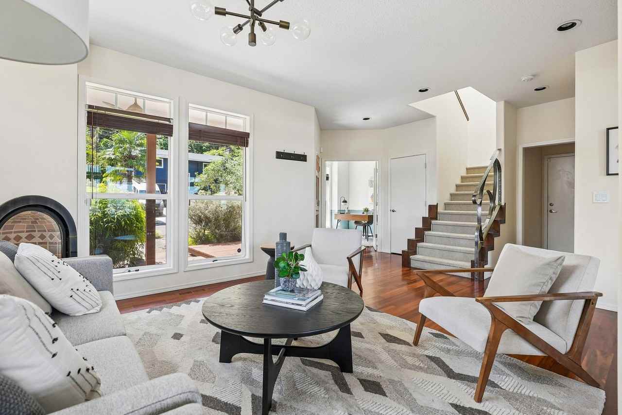 3067 Nw Wilson St - Photo 5 of 39