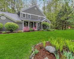 featured image of 42 Cardinal Way