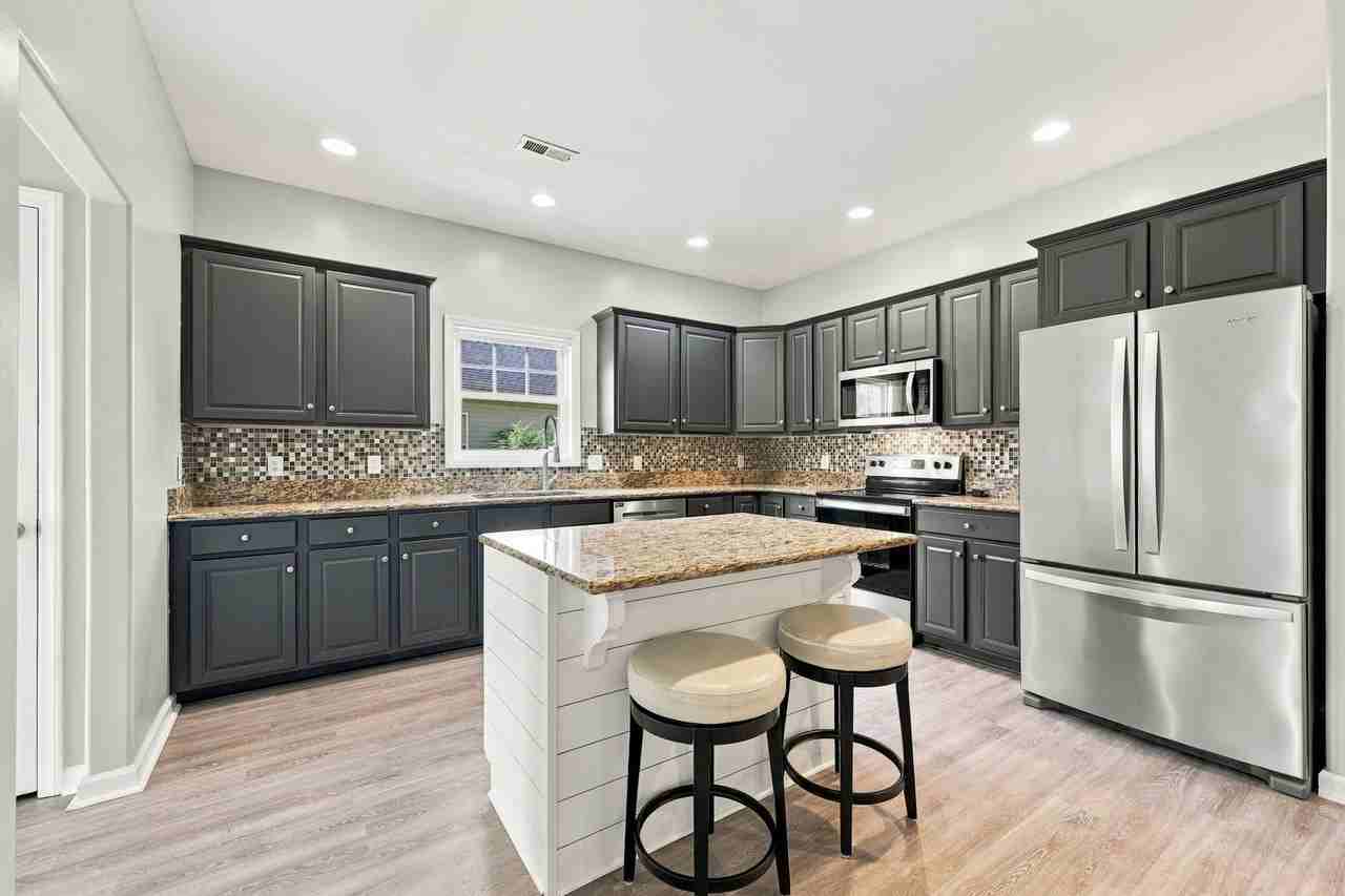 257 Silver Creek Loop - Photo 7 of 35