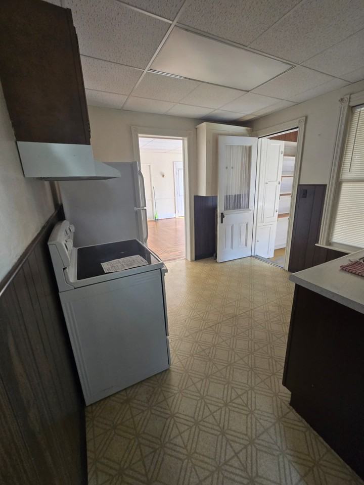 437 George Street #1 - Photo 5 of 21