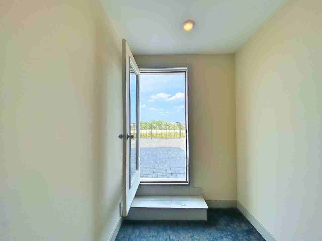 2336 N 2nd St - Photo 4 of 50