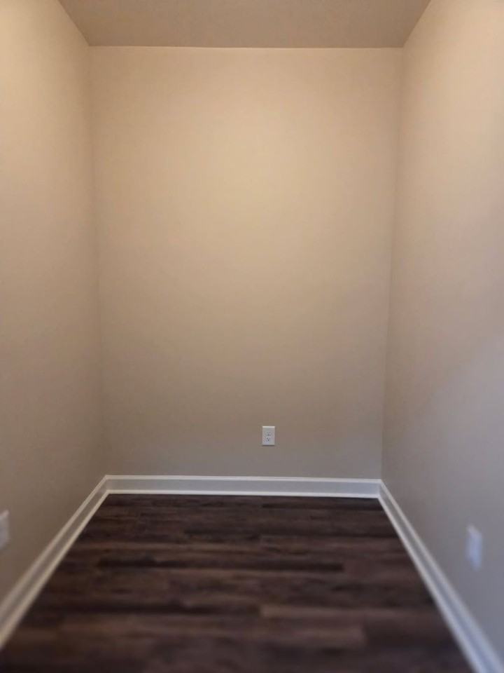2813 Mclain St - Photo 7 of 20