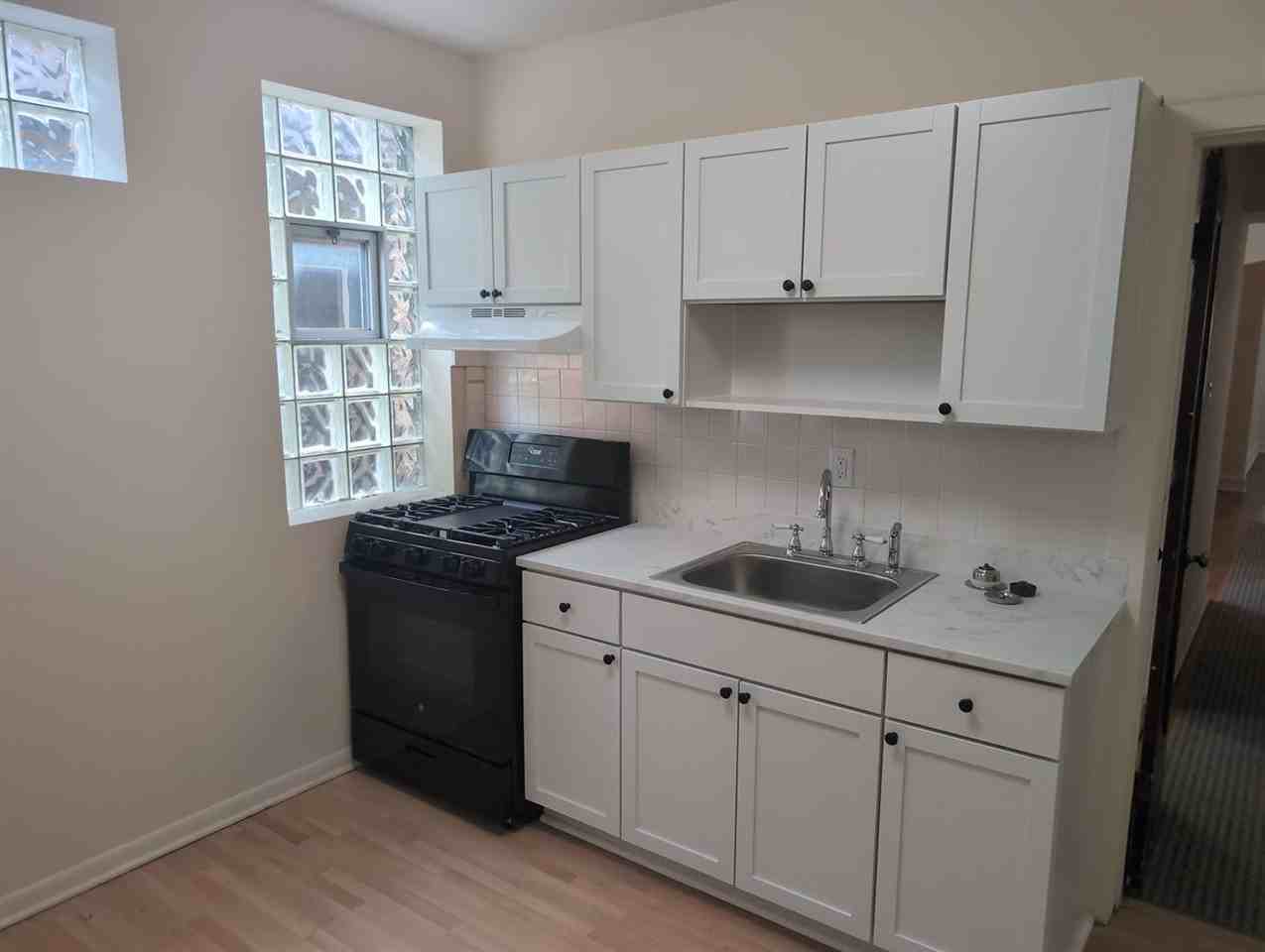 5455 N Christiana Ave - Photo 3 of 21