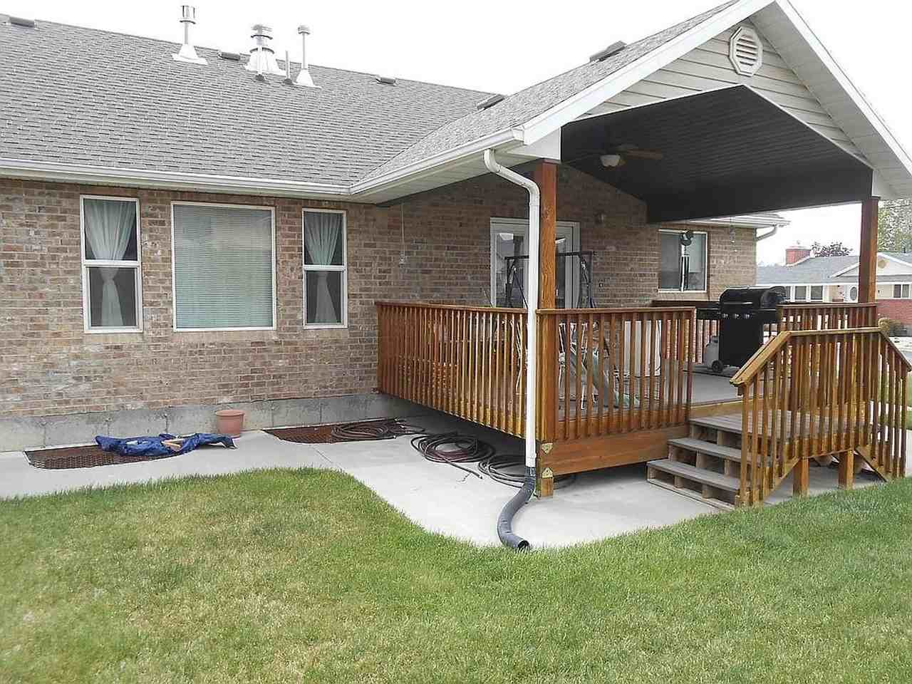 530 E Main St - Photo 6 of 11
