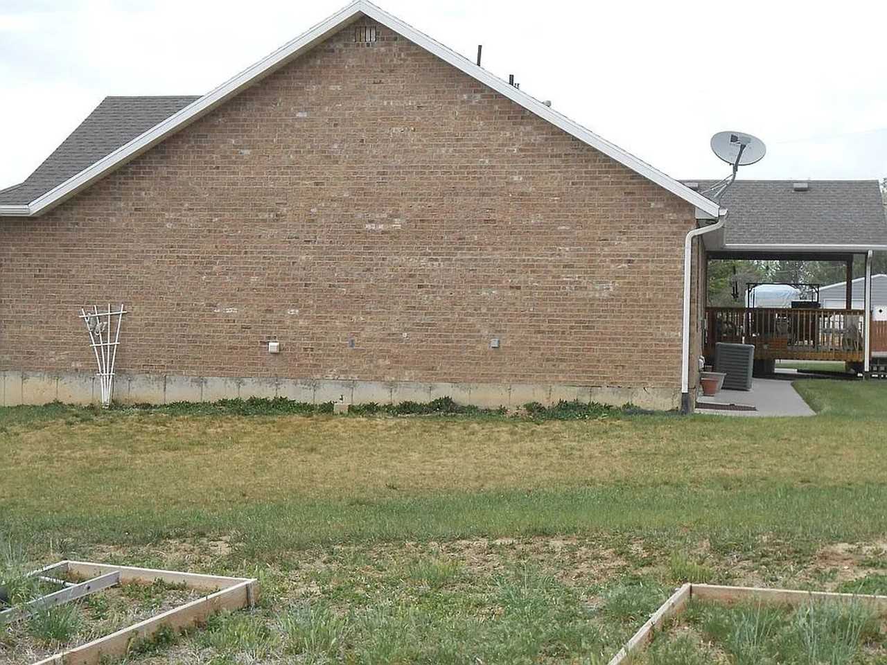530 E Main St - Photo 7 of 11