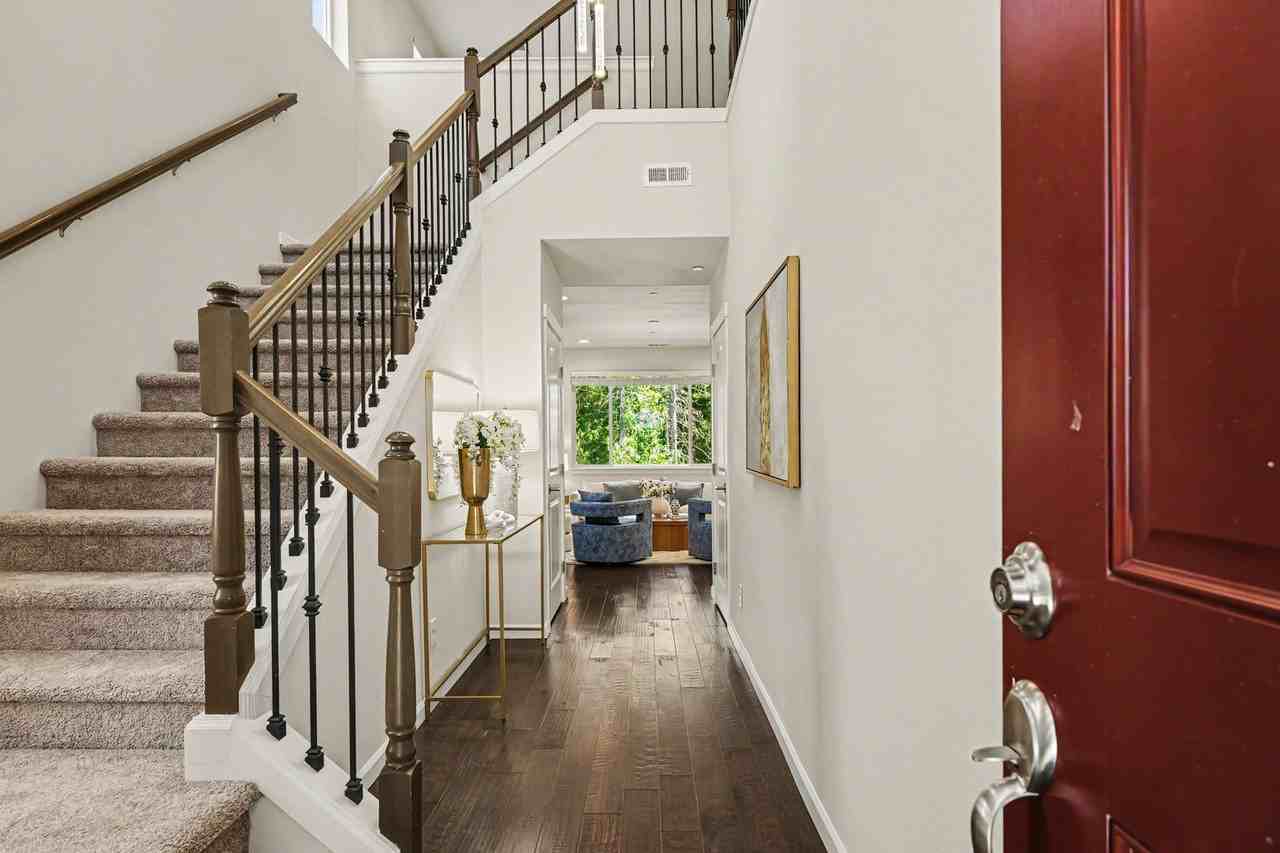 18025 3rd Dr Se - Photo 3 of 37