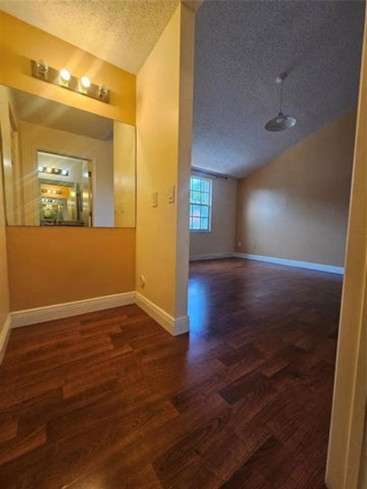 8466 Sw 23rd Ct - Photo 7 of 14