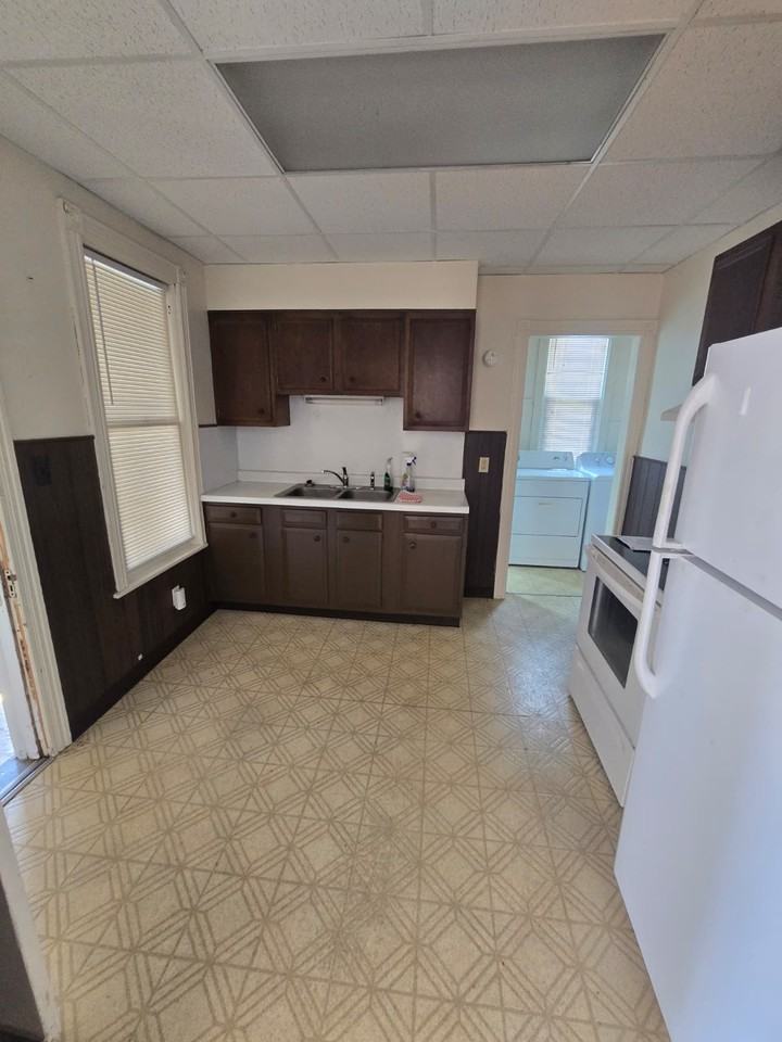 437 George Street #1 - Photo 3 of 21