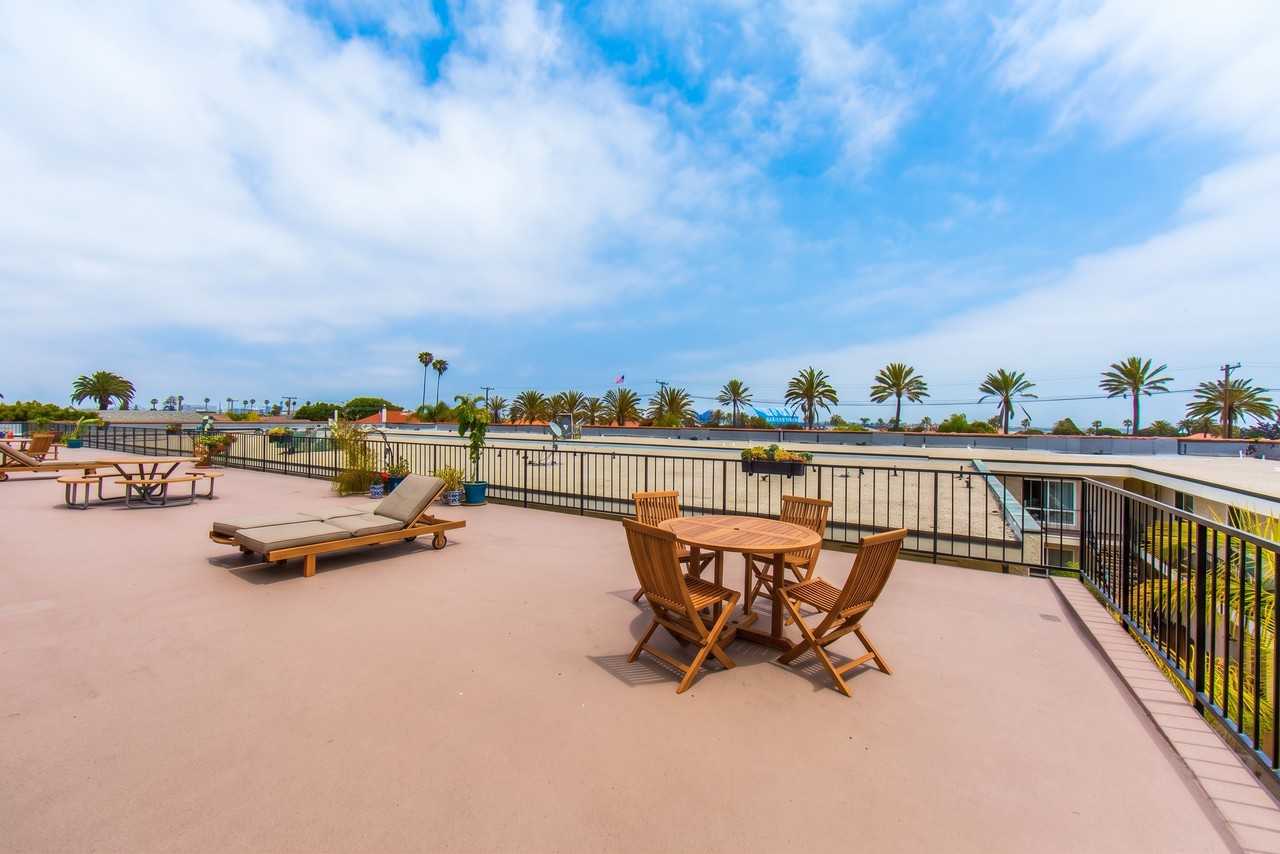 La Corona del Mar - Photo 2 of 9