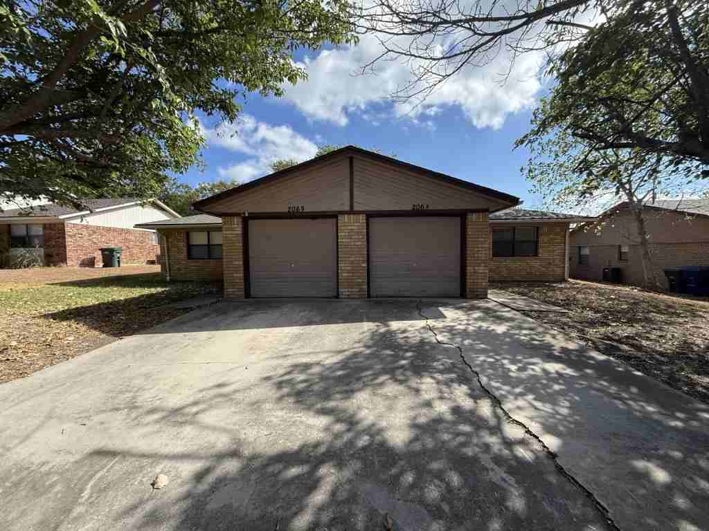 206 Jason Dr - Photo 2 of 26