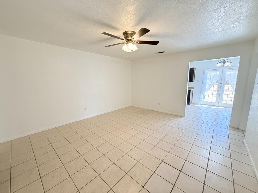 206 Jason Dr - Photo 3 of 26