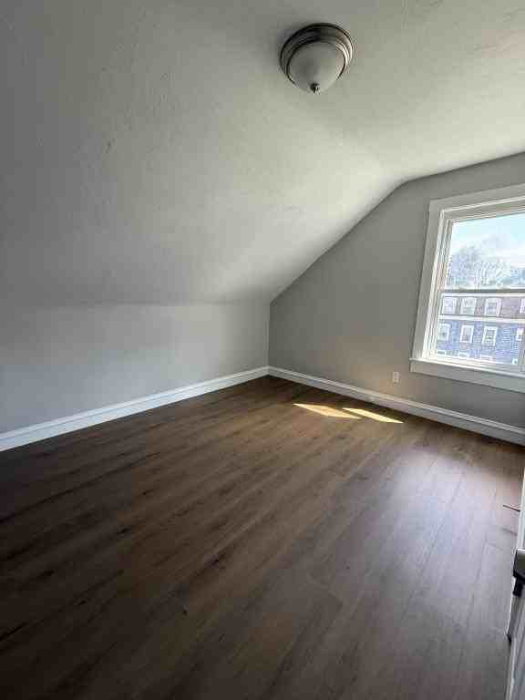 324 Tuttle St - Photo 4 of 4