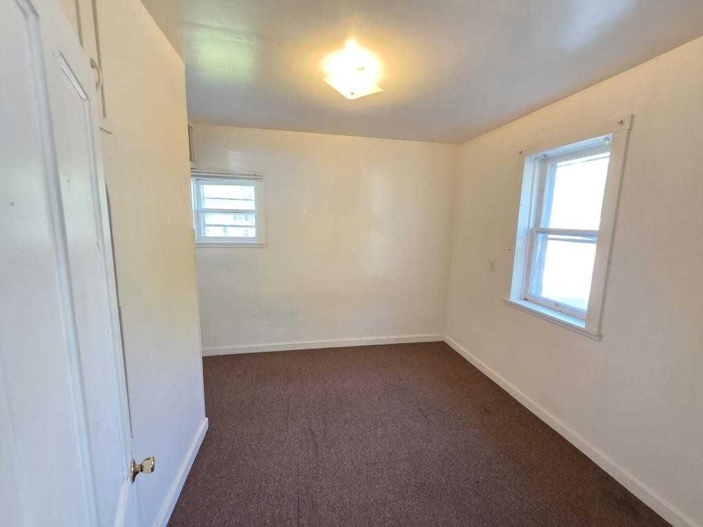 208 N Ondell St #212 - Photo 4 of 11