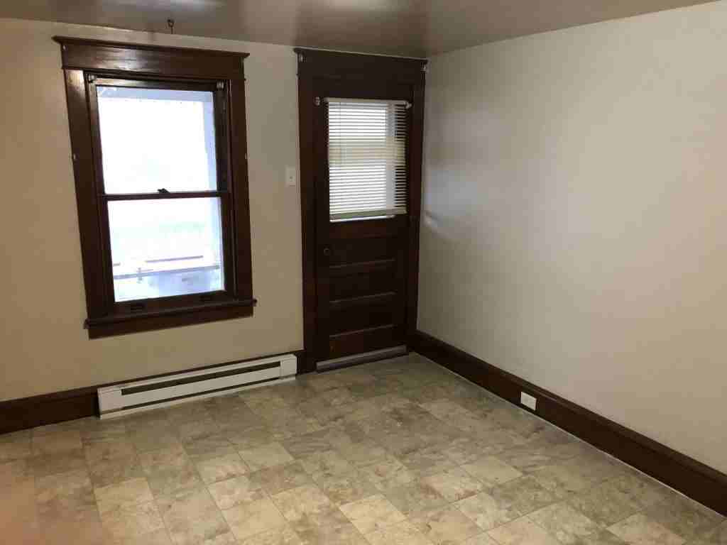 220E E Wyomissing Ave - Photo 4 of 17