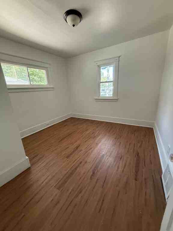2225 Hoff St - Photo 4 of 11