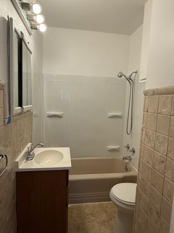 940 Stocker Ave - Photo 5 of 11