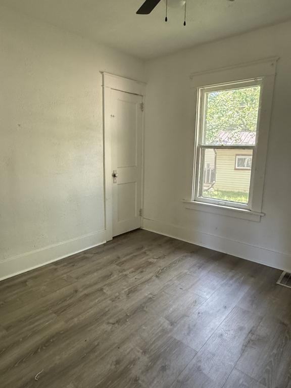 940 Stocker Ave - Photo 6 of 11