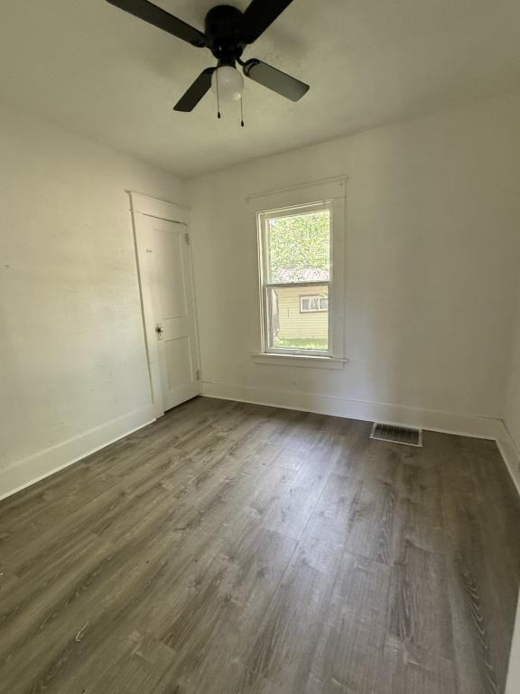 940 Stocker Ave - Photo 7 of 11