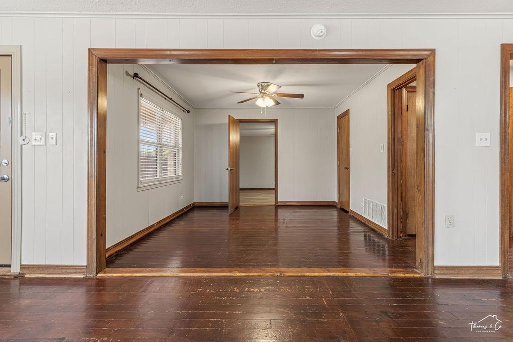 803 S Wall St - Photo 5 of 29