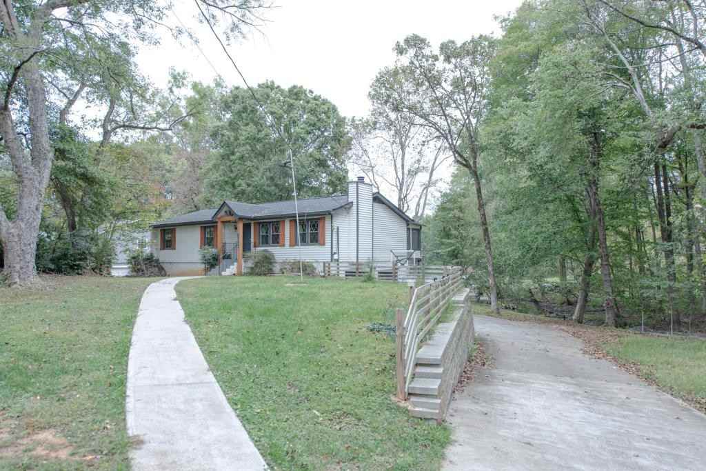 2702 Davenport Rd - Photo 2 of 30