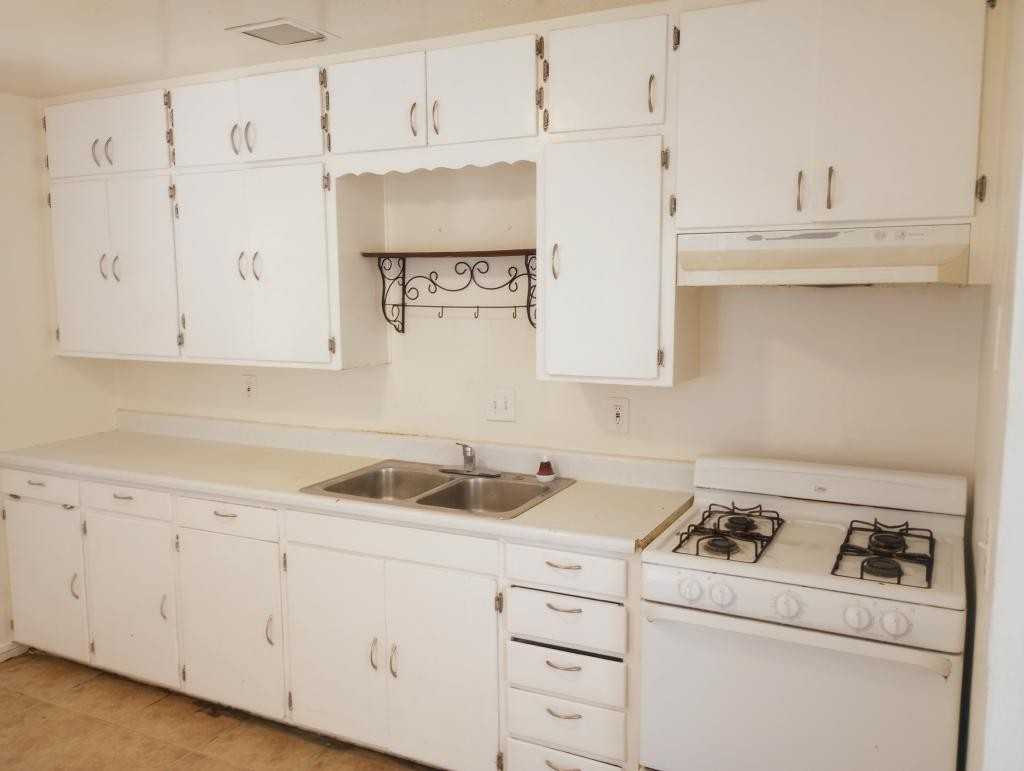 Spearman Ave - Photo 3 of 18