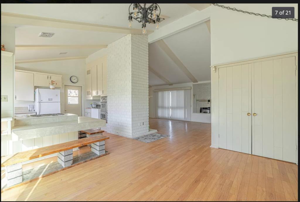 1108 Valiant St - Photo 3 of 6