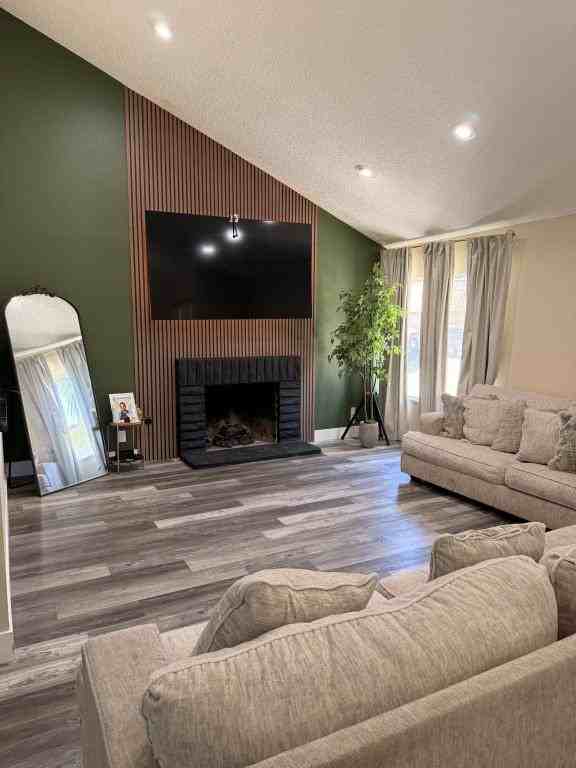 44123 Sancroft Ave - Photo 2 of 13