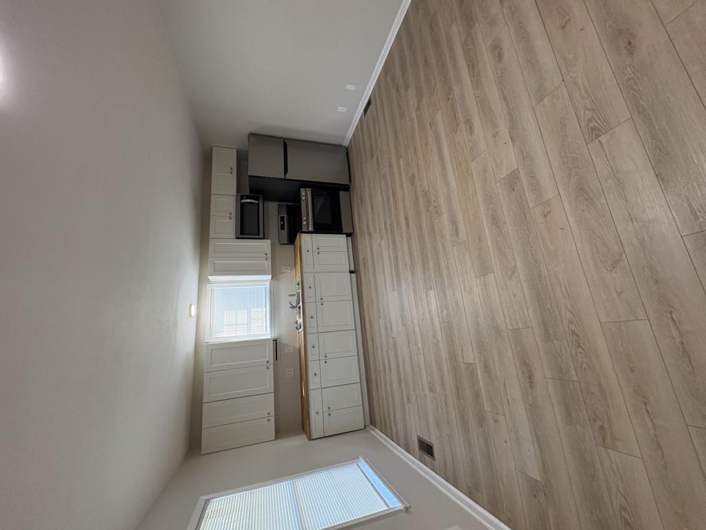 1127 Texas Ave - Photo 3 of 15