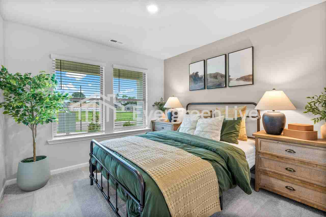 2034 Shady Oak St - Photo 7 of 12