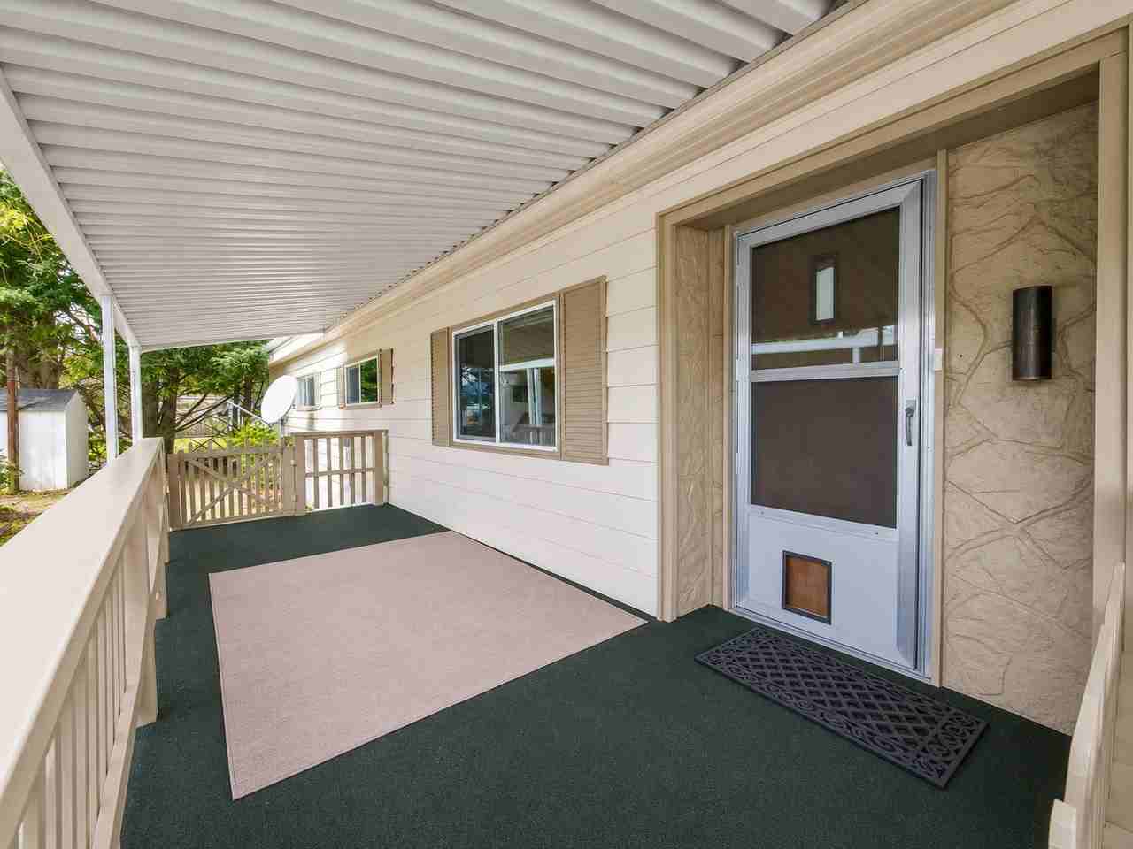 443 Ashwood Dr - Photo 4 of 27
