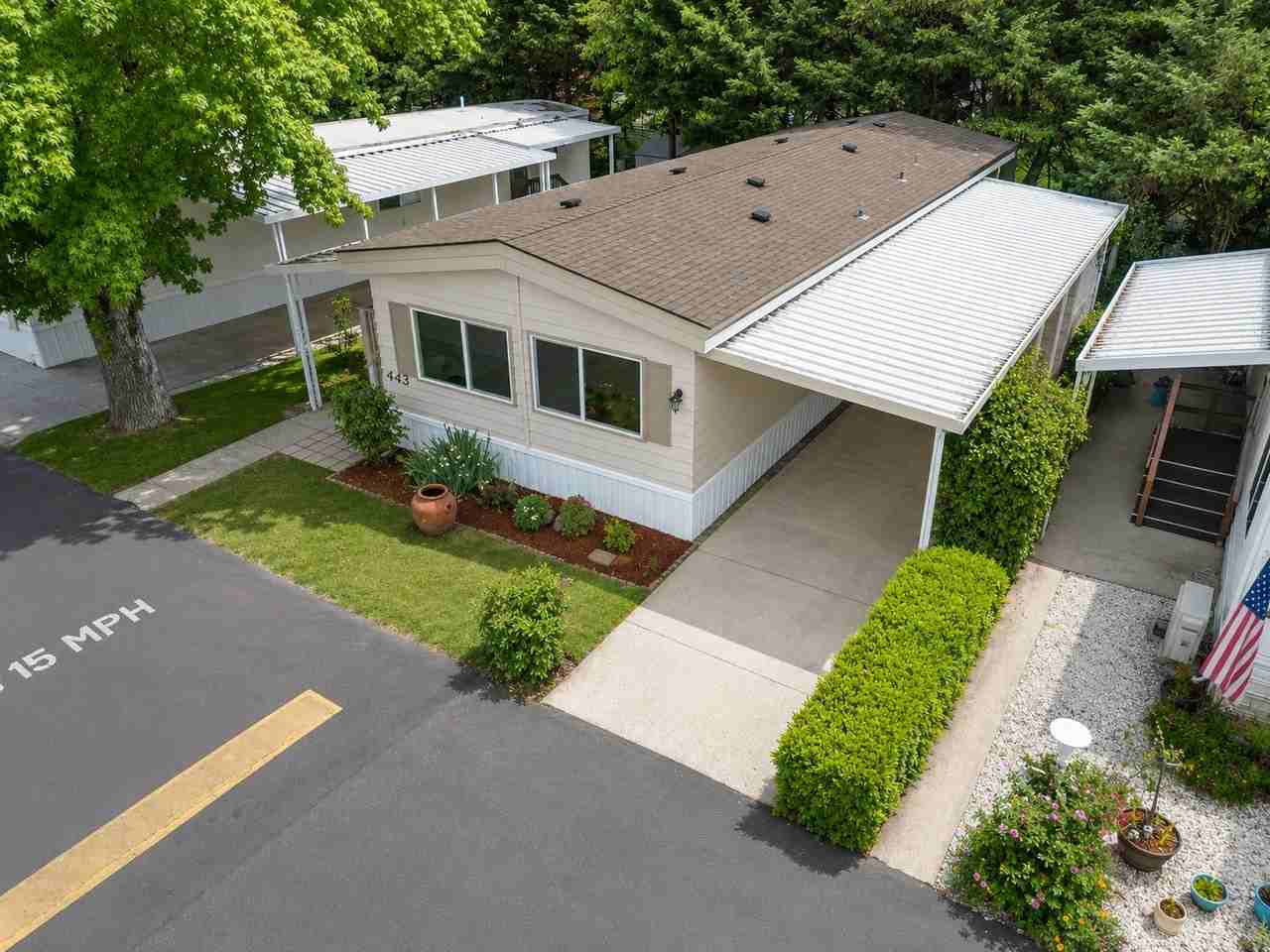 443 Ashwood Dr - Photo 6 of 27