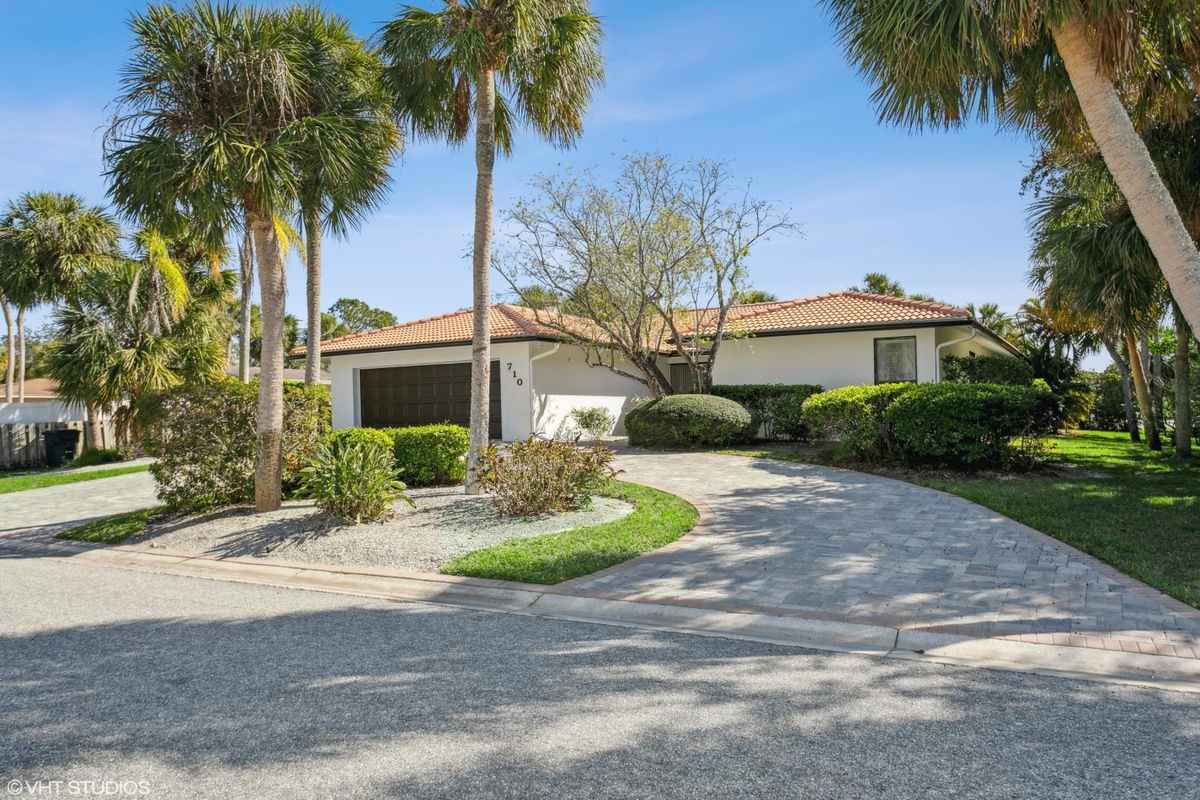 710 Treasure Boat Way - Photo 2 of 4