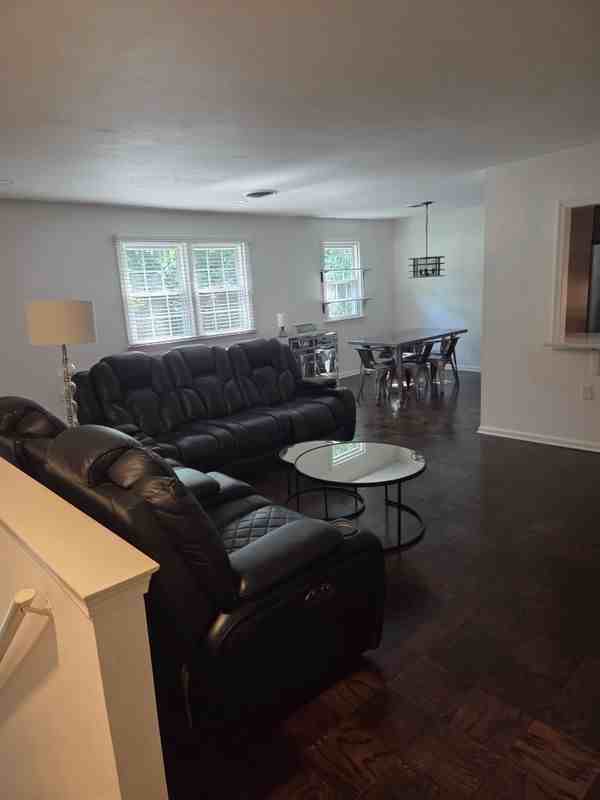 1707 Yardley Cmns - Photo 4 of 18