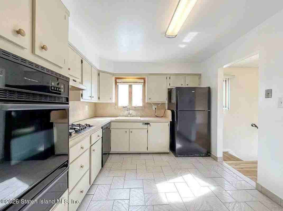 57 E Stroud Ave - Photo 6 of 20