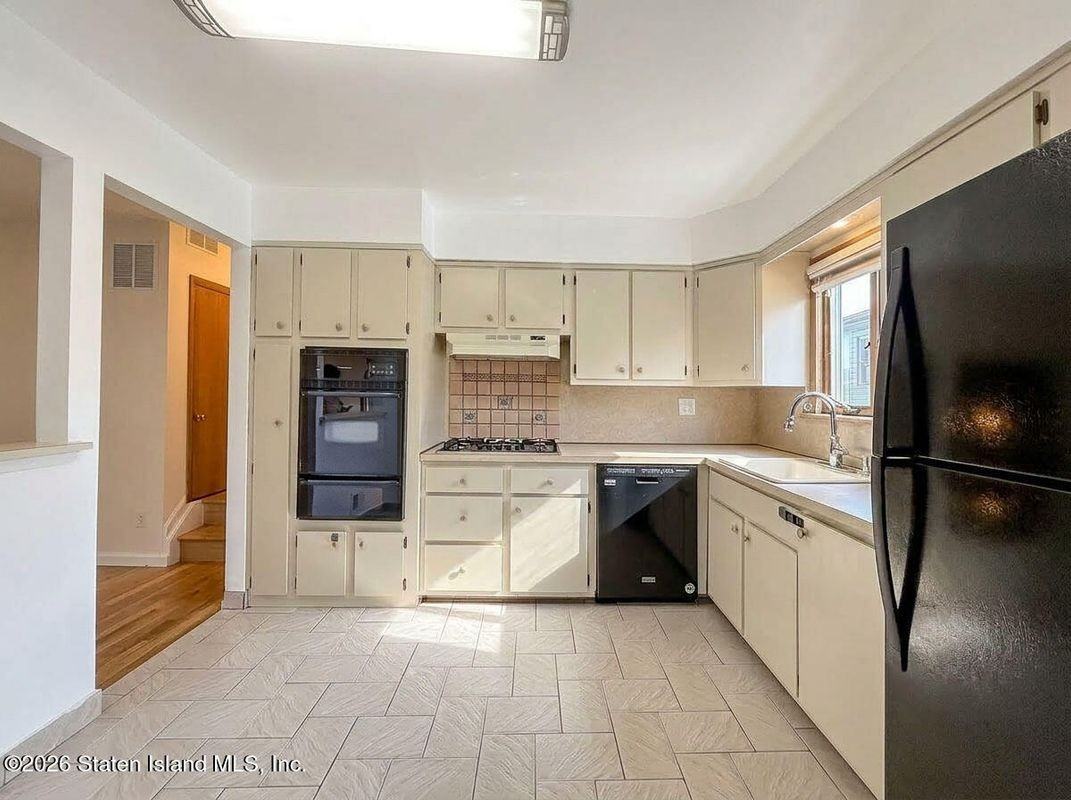 57 E Stroud Ave - Photo 7 of 20