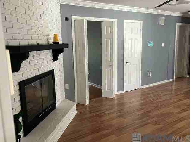 9422 Windward Rd - Photo 3 of 4