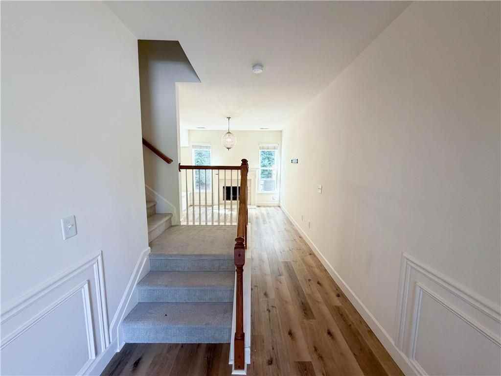 216 Parc View Ln - Photo 3 of 17