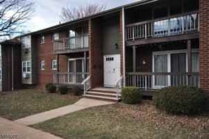 featured image of 18 Deanna Dr ##48