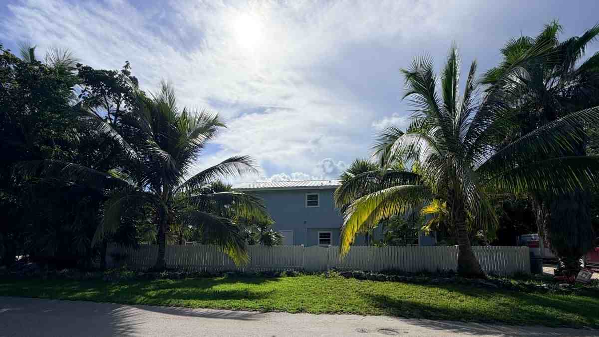 29873 Journeys End Rd - Photo 2 of 19