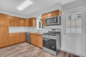 featured image of 6B Diamond Dr