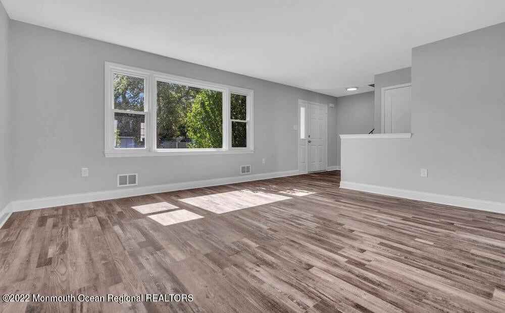 6B Diamond Dr - Photo 3 of 15