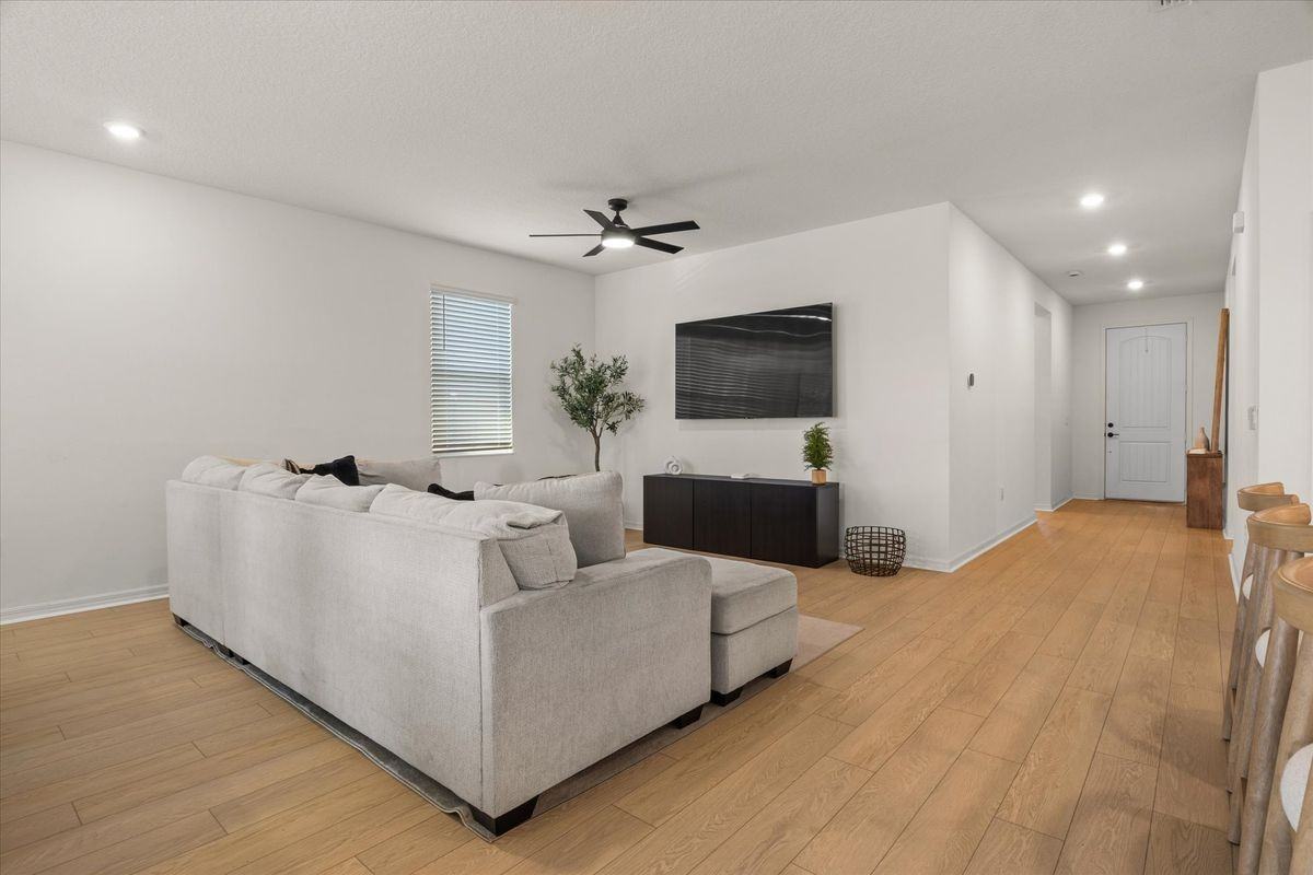 625 Overpool Ave - Photo 4 of 28