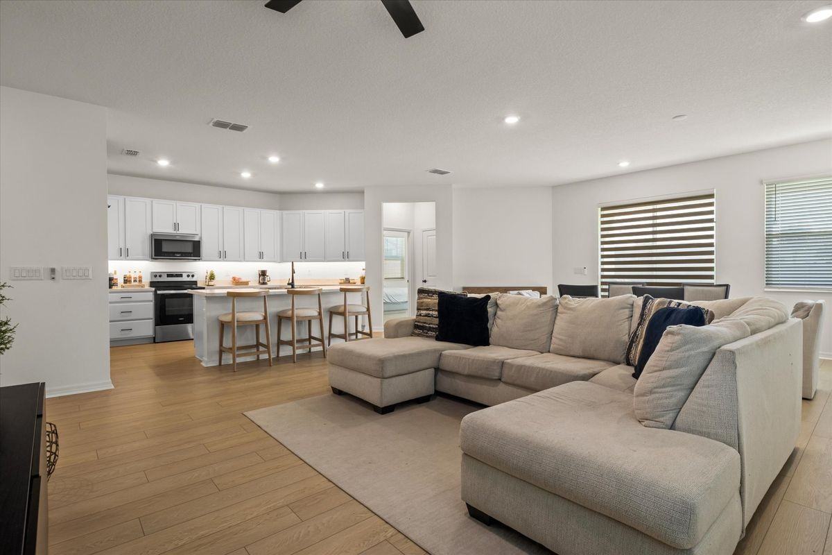 625 Overpool Ave - Photo 5 of 28