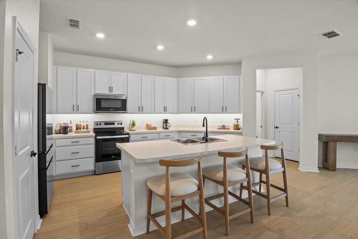 625 Overpool Ave - Photo 6 of 28