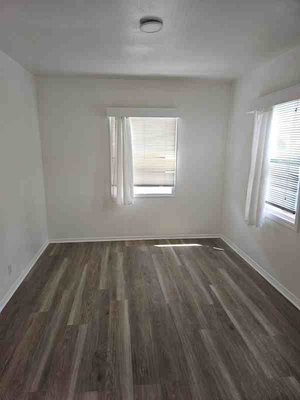 1033 Aviation Blvd - Photo 6 of 6