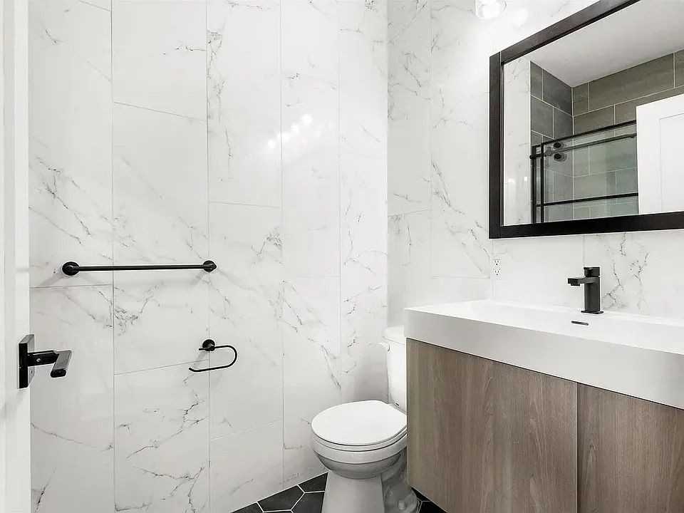 201 Lincoln St - Photo 5 of 11
