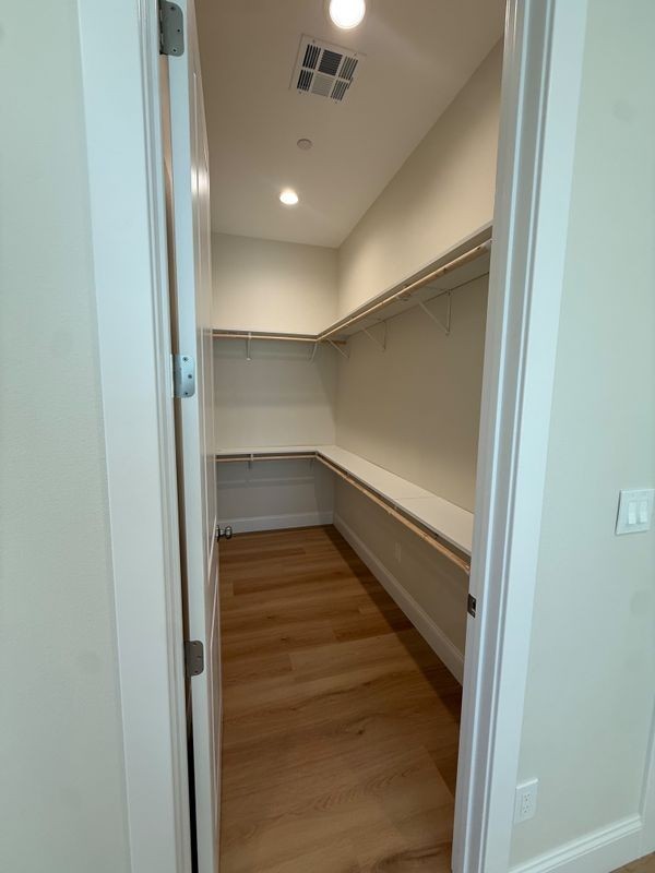 1140 W Donington St - Photo 6 of 20