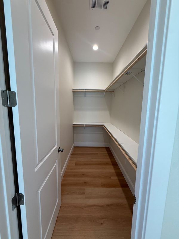 1140 W Donington St - Photo 7 of 20